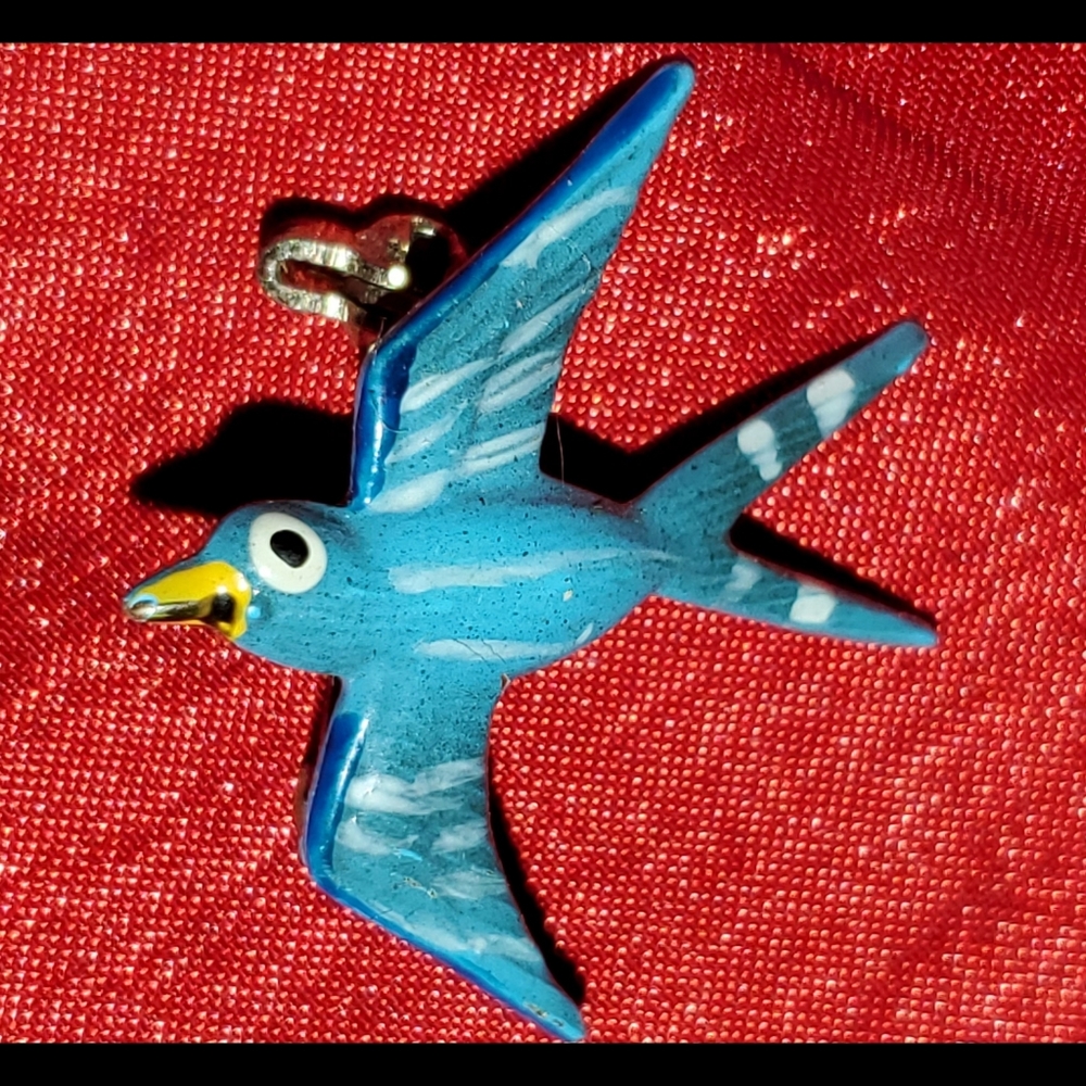 Vintage Blue & White Painted Enamel Blue Bird Swallow Pin Rockabilly Goo…